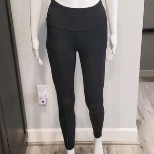 Lululemon atheletica leggings 25" with pocket